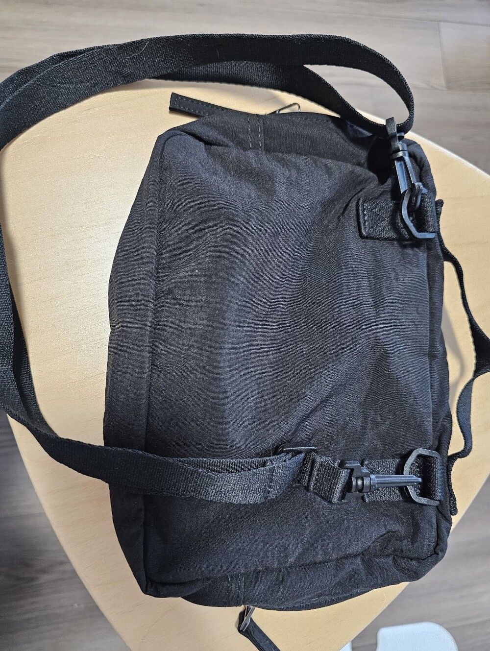 Uniqlo Black Crossbody Bag with White & Pink Mickey Motif - Picture 4 of 4